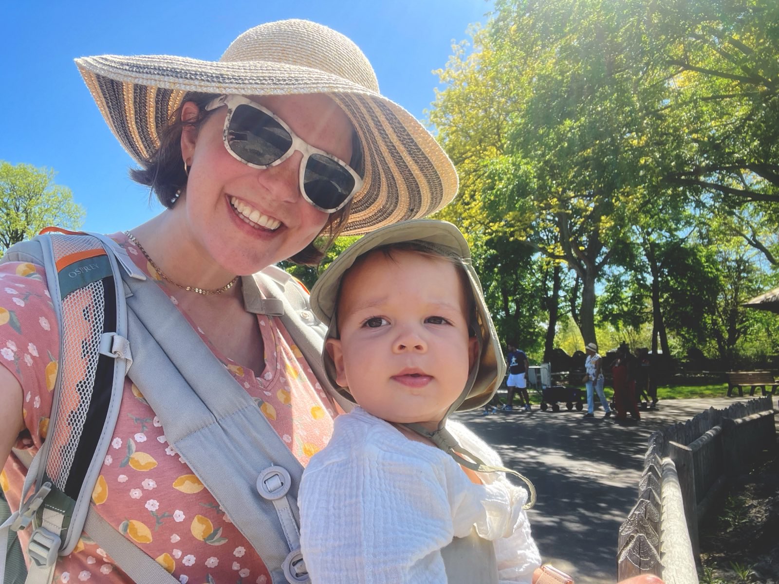 Mom and baby at the Detroit Zoo